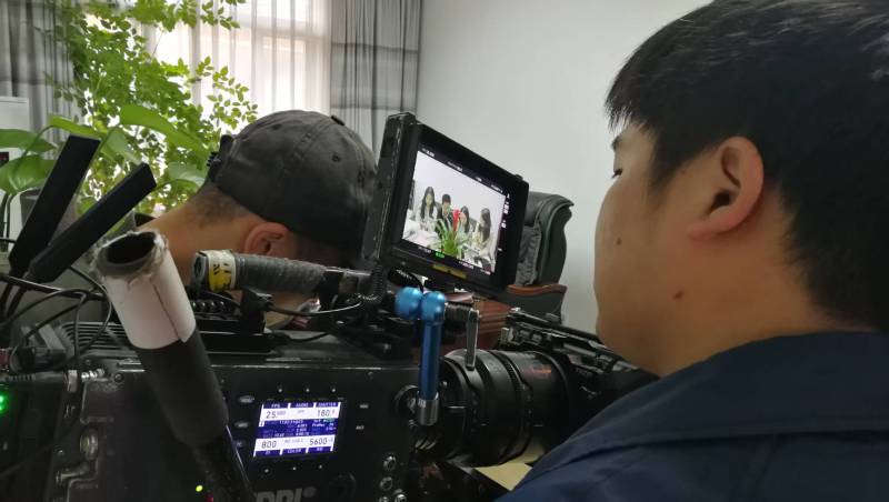 剧本杀式体验：右江区广告片拍摄公司构建沉浸式消费决策路径