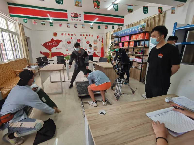 追星女孩心理学分析报告：右江区广告片拍摄公司揭秘饭圈应援式传播逻辑